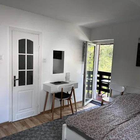 Jola בית אירוח קרפאז'